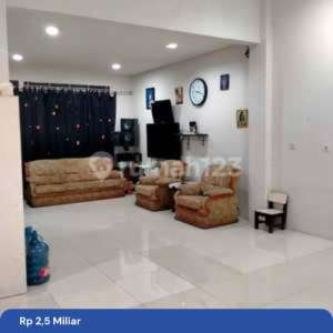 Dijual Rumah Bagus, Lingkungan Asri, Siap Huni, Di Cluster Precia The Eminent Bsd , tersedia melalui melalui situs Rumah123