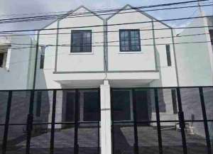 Dijual Rumah Baru Gress Karang Empat Tengah Kota Surabaya lokasi di ketabang, tersedia melalui melalui situs Lamudi