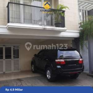 Dijual Rumah Dalam Townhouse Siap Huni Private Pool Lokasi Strategis Dekat Kemang Dan Tb Simatupang Area Ampera Kemang Jakarta Selatan , tersedia melalui melalui situs Rumah123