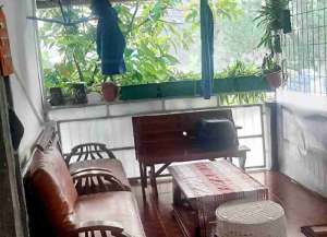 Dijual Rumah di Manglayang Regency jalan utama lokasi di ",
          price: `650000000`,
          currency: `IDR`
    };


    let pageData = {
        viewPhoneModalField: , tersedia melalui melalui situs Lamudi