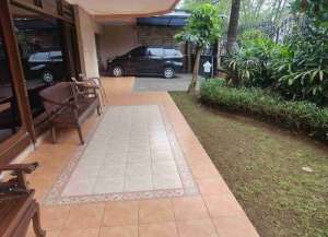 Dijual Rumah Hook Jumbo di Raya Gayungsari Surabaya Barat Strategis lokasi di gayungan, tersedia melalui melalui situs Lamudi