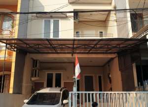 DIJUAL RUMAH KELAPA GADING UK 6X17 KELAPA PUAN LILIN GADING INDAH RAPI KELAPA GADING JAKARTA UTARA lokasi di kelapa-gading, tersedia melalui melalui situs Lamudi