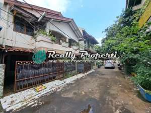 Dijual Rumah Komplek di Jatiwaringin Dekat Stasiun LRT Jatibening lokasi di Pondok Gede, tersedia melalui melalui situs Olx