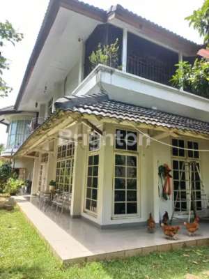 DIJUAL RUMAH LUAS LOKASI STRATEGIS DI JAKARTA SELATAN DIBAWAH NJOP lokasi di Pancoran, tersedia melalui melalui situs Olx