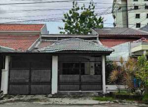 Dijual Rumah Manyar Kartika Surabaya lokasi di ketabang, tersedia melalui melalui situs Lamudi