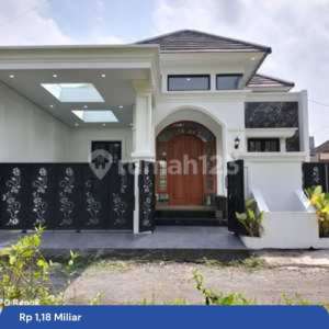 Dijual Rumah Megah Modren Dekat Uii Jakal Km 12.5 , tersedia melalui melalui situs Rumah123