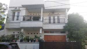 Dijual Rumah Mewah Strategis Di Bekasi Timur Harga Nego lokasi di Jatimulya, tersedia melalui melalui situs Olx