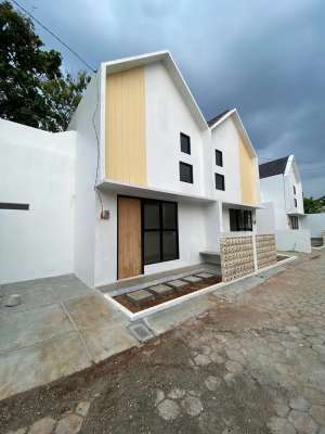 Dijual Rumah Mezzanine Siap Huni 500 Jutaan DI Kampung Sawah Bekasi lokasi di Jatiasih, tersedia melalui melalui situs Olx