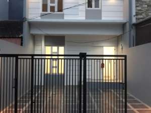 DIJUAL RUMAH MODEL MINIMALIS BRAND NEW UKU 6X17 JANUR KUNING RESIDENCE 2,5 LT HRG MENARIK SIAP HUNI lokasi di Kelapa Gading, tersedia melalui melalui situs Olx