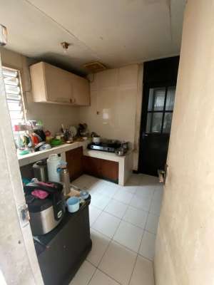 Dijual Rumah murah di pinggir jalan raya kayu putih Pulomas jakarta ti lokasi di Pulo Gadung, tersedia melalui melalui situs Olx