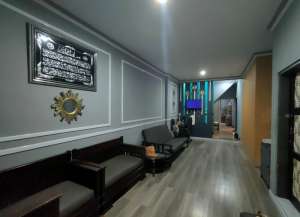 DIJUAL Rumah murah siap huni SHM nyaman strategis di Taman Rahayu, Bandung lokasi di ",
          price: `850000000`,
          currency: `IDR`
    };


    let pageData = {
        viewPhoneModalField: , tersedia melalui melalui situs Lamudi