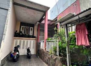 Dijual Rumah Secondary NyamanTerawat Non Cluster Di Lubang Buaya, Cipayung - Jakarta Timur Dekat Asrama Haji Pondok Gede lokasi di ceger, tersedia melalui melalui situs Lamudi