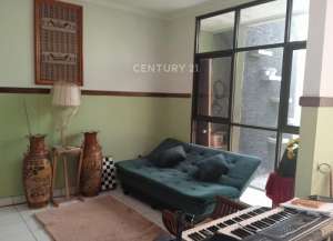 Dijual Rumah Semi Furnished Di Taman Sentosa Cikarang Af15588 lokasi di ",
          price: `995000000`,
          currency: `IDR`
    };


    let pageData = {
        viewPhoneModalField: , tersedia melalui melalui situs Lamudi