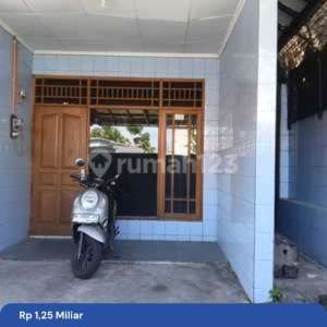 Dijual Rumah Shm Tengah Kota Banyumanik Dekat Undip Semarang , tersedia melalui melalui situs Rumah123