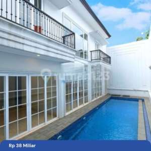 Dijual rumah siap huni dalam komplek one gate dekat Senopati Kebayoran Baru Jakarta Selatan , tersedia melalui melalui situs Rumah123