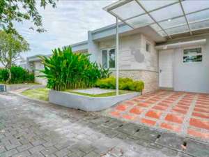 dijual rumah style villa lokasi kerobokan dekat canggu lokasi di Kuta Utara, tersedia melalui melalui situs Olx