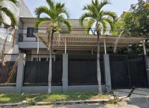 DIJUAL RUMAH SURABAYA TIMUR MANYAR KARTIKA lokasi di kedungdoro, tersedia melalui melalui situs Lamudi