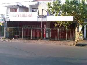 DIJUAL RUMAH USAHA BRATANG GEDE GUBENG SURABAYA RON.A617 lokasi di Gubeng, tersedia melalui melalui situs Olx