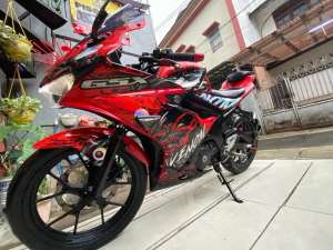 Jual bekas Dijual suzuki gsx 150r,lokasi di Kebayoran Baru