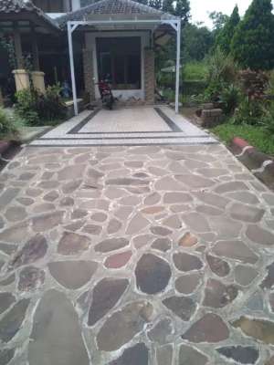 Dijual Villa Lokasi Strategis di Ciater Subang Jawa Barat lokasi di Cijambe, tersedia melalui melalui situs Olx