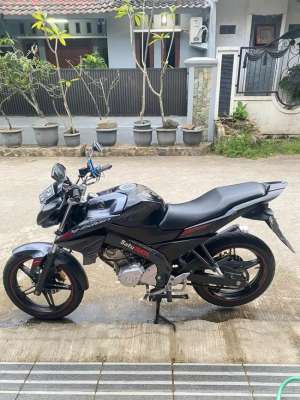 Jual bekas Dijual yamaha vixion 2015 hitam,lokasi di Jatiasih