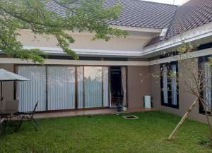 Disewa Rumah di Guruminda Kota Baru Parahyangan,Bandung Mewah unfurnished lokasi di ",
          price: `225000000`,
          currency: `IDR`
    };


    let pageData = {
        viewPhoneModalField: , tersedia melalui melalui situs Lamudi