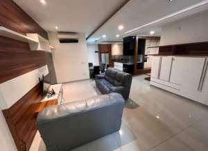 Disewa Rumah Mewah 2 Lantai Full Furnished Siap Huni Bisa Langsung Masuk Green Lake City Cluster Amerika Latin lokasi di cengkareng, tersedia melalui melalui situs Lamudi