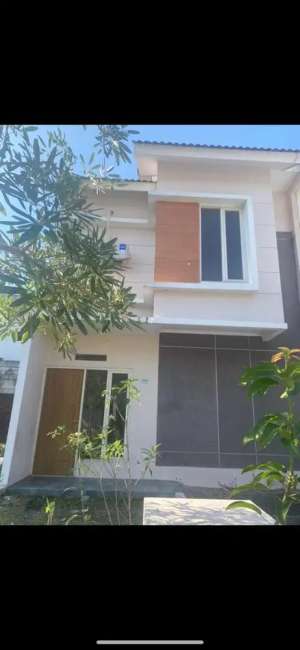 DISEWAKAN DIKONTRAKKAN RUMAH MURAH DI SIDOARJO BISA BULANAN lokasi di Buduran, tersedia melalui melalui situs Olx