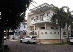 Disewakan rumah 2.5lantai di Daan Mogot barucluster tampak siring timur, Kalideres, Jakarta Barat. lokasi di kalideres, tersedia melalui melalui situs Lamudi