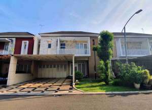 Disewakan Rumah 4 Kamar di Cluster Lotus Summarecon Bekasi lokasi di kalibaru-1, tersedia melalui melalui situs Lamudi