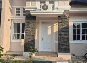 DISEWAKAN RUMAH DELATINOS BSD RAPI MINIMUM 2 TAHUN lokasi di serpong, tersedia melalui melalui situs Lamudi