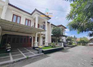 Disewakan Rumah Mewah Dalam Private Townhouse di Pesanggrahan Jakarta Selatan lokasi di petukangan-selatan, tersedia melalui melalui situs Lamudi