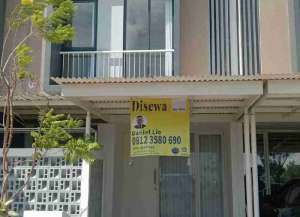 disewakan rumah Oakwood royal residence Wiyung Surabaya barat lokasi di babatan, tersedia melalui melalui situs Lamudi