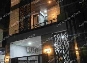 Diual Cepat Rumah Kost 18 Kamar Full Anak Kost Bangunan Baru dekat Kampus UB Malang lokasi di ",
          price: `4000000000`,
          currency: `IDR`
    };


    let pageData = {
        viewPhoneModalField: , tersedia melalui melalui situs Lamudi