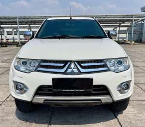 Jual bekas DP 20JT PAJERO SPORT DAKAR AT 2013 PUTIH ISTIMEWA TT 2012,lokasi di 