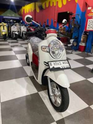 Jual bekas DP 500Honda Scoopy Stylish 2019,lokasi di Bumi Serpong Damai