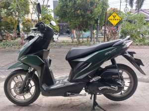 Jual bekas DP 500 Plat B TangKot Beat Deluxe CBS ISS Hijau 2023 Cash Kredit,lokasi di Tangerang