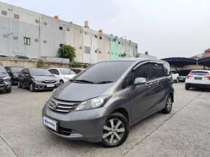 Jual bekas DP MURAH - Honda Freed 1.5 E Bensin-AT 2012,lokasi di 