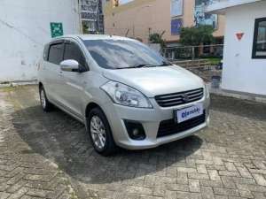 Jual bekas DP MURAH Suzuki Ertiga 1.4 GX Bensin-MT 2014 Abu CNINB,lokasi di 