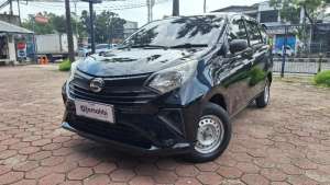 Jual bekas DP Rendah 5JT Daihatsu Sigra 1.0 D Bensin-MT 2019 Hitam,lokasi di 