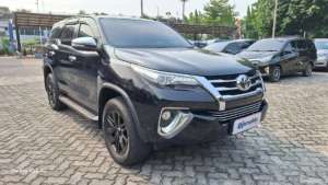 Jual bekas DP RENDAH Toyota Fortuner 2.7 4x2 SRZ Bensin-AT 2016 CCC B,lokasi di 