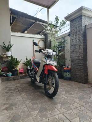 Jual bekas Fiz r 1997 merah ss lengkap pajak on,lokasi di Cipondoh
