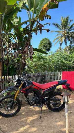 Jual bekas FOR SALE HONDA CRF 150CC TH 2023,lokasi di Pondok Aren