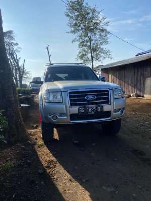 Jual bekas Ford Everest 2009 Diesel,lokasi di 
