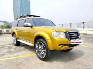 Jual bekas Ford Everest XLT Tahun 2008 Silver Metalik Automatic,lokasi di 