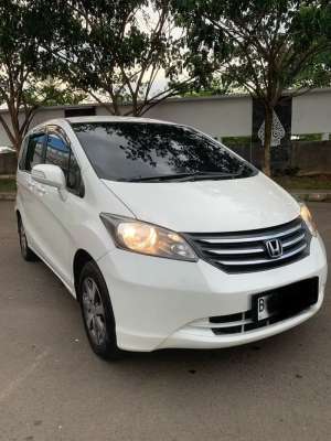 Jual bekas Freed E PSD 2012 Matic Bebas Laka Banjir,lokasi di 