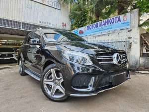 Jual bekas GLE 400 AMG Line 4matic AWD 2018 nik 2017 hitam mercy gle400 black ori,lokasi di 