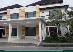 Grand Ubud Cluster Pekanbaru - Type Denpasar 12x25 - Rumah Pekanbaru Dijual lokasi di ",
          price: `5500000000`,
          currency: `IDR`
    };


    let pageData = {
        viewPhoneModalField: , tersedia melalui melalui situs Lamudi