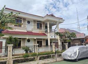 Halaman Luas Jual Rumah 2 Lt. Semifurnished Bagus Akses ke Tol Joglo Meruya, Stasiun Kembangan, Mall Puri Indah Rumah di Joglo Kembangan lokasi di joglo, tersedia melalui melalui situs Lamudi