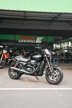 Jual bekas HARLEY DAVIDSON HD STREET 750 HITAM 2018 KONDISI MANTAP,lokasi di Jatimakmur
